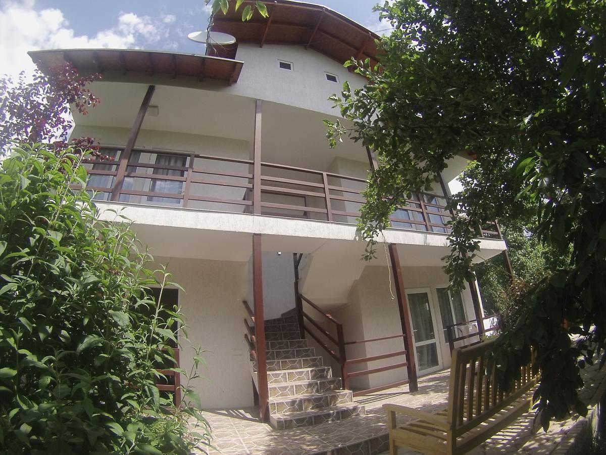 Guest House Leto Долинка Экстерьер фото