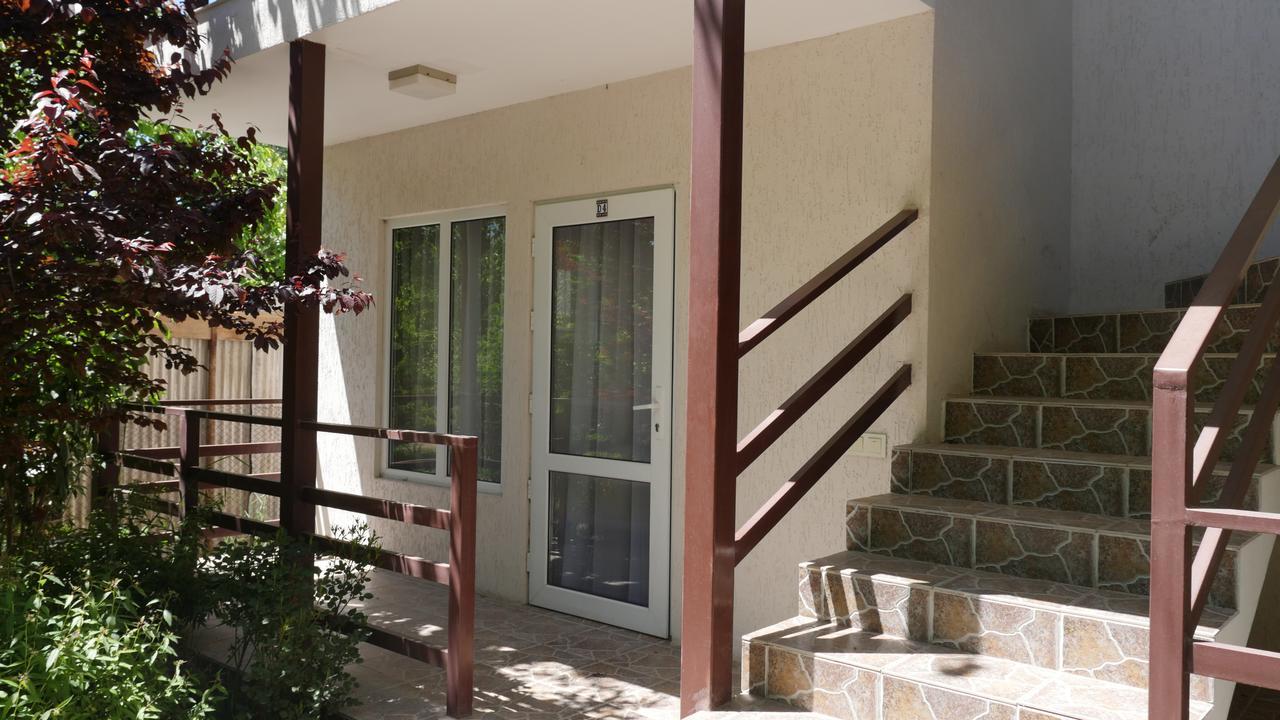 Guest House Leto Долинка Экстерьер фото