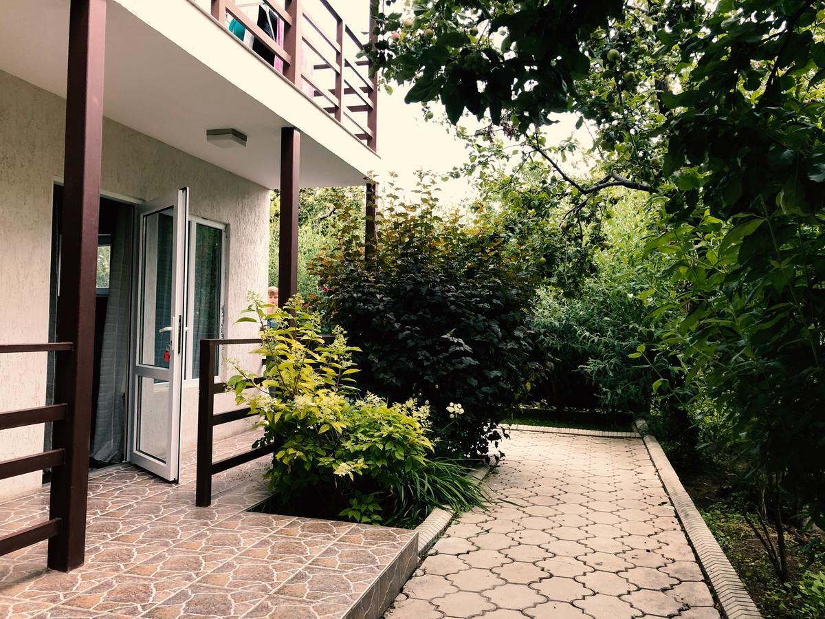 Guest House Leto Долинка Экстерьер фото