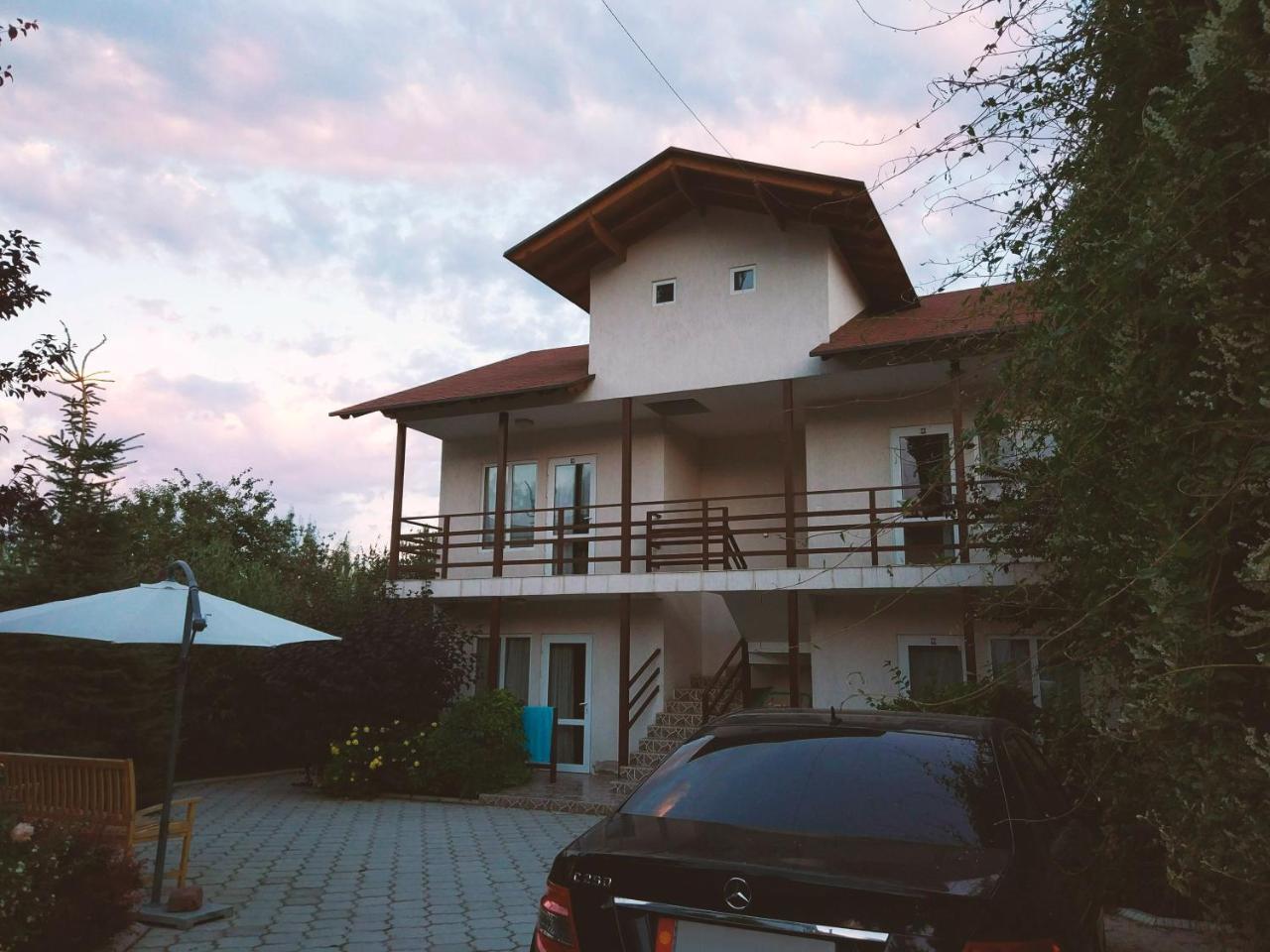 Guest House Leto Долинка Экстерьер фото
